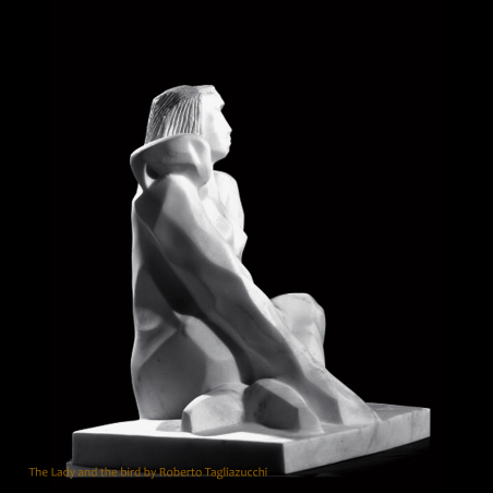 LA RAGAZZA CON L'UCCELLO - scultura in marmo statuario  di Roberto Tagliazucchi