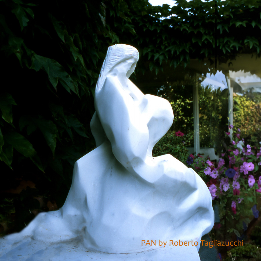 PAN - scultura in marmo statuario  di Roberto Tagliazucchi