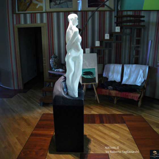 NATHALIE 3 (EVE) - Sculpture en marbre de Carrare de Roberto Tagliazucchi